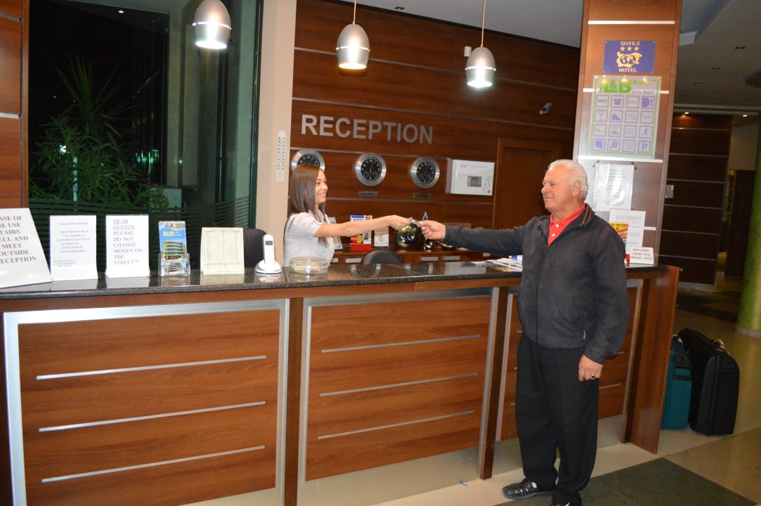 Lobby Hotel L&B