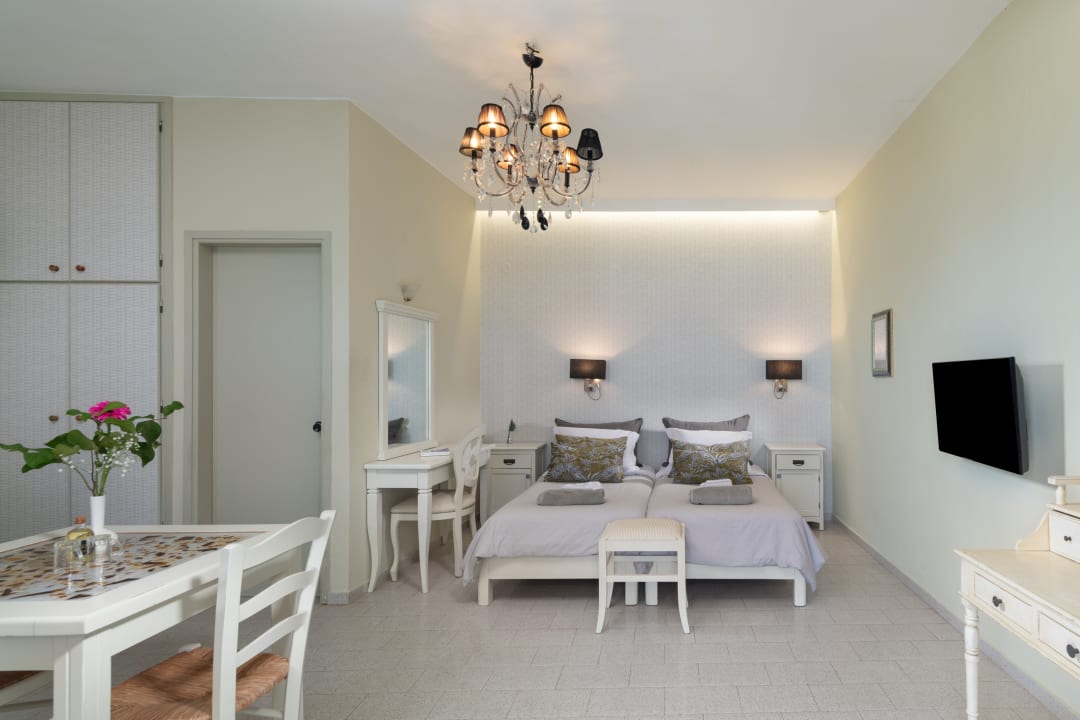 Zimmer Adrakos Apartments (Adults Only)