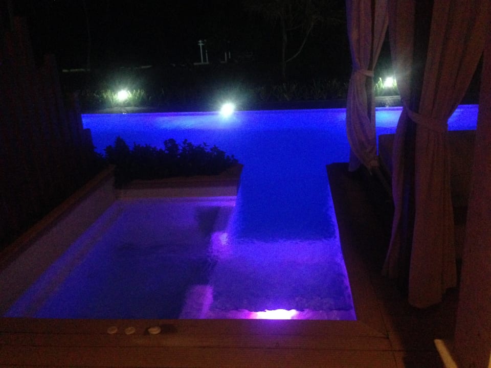 Terraza y jacuzzi Grand Palladium Select Bávaro Resort & Spa