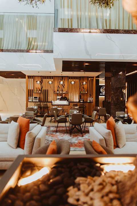 Lobby Millennium Al Masar