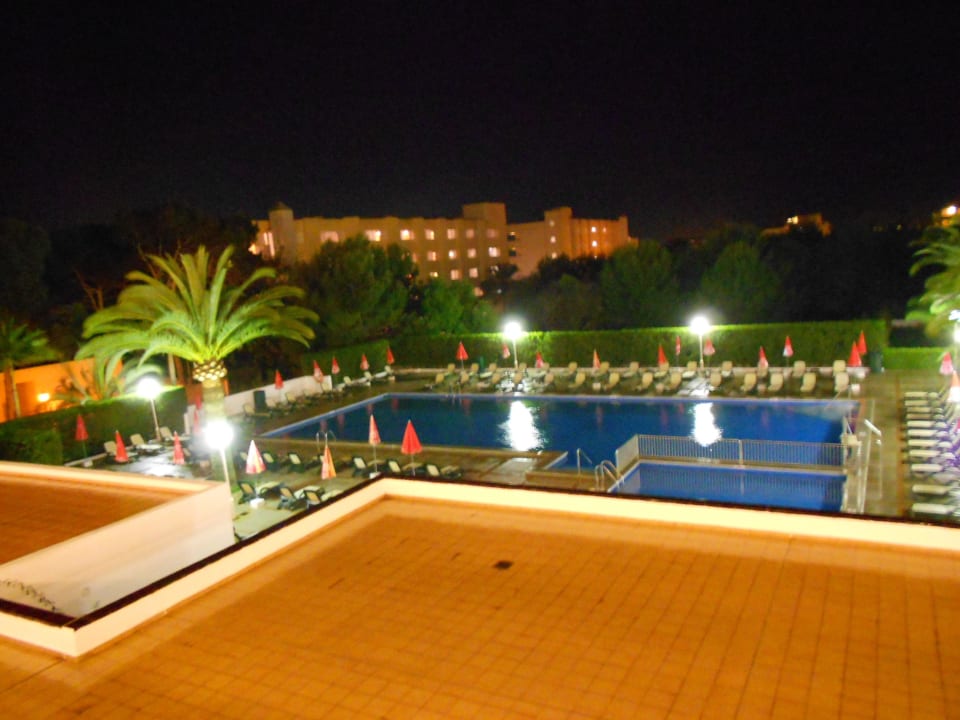 Zimmerausblick zum Pool Millor Sol