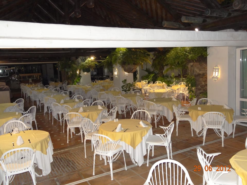 Buiten tuin  restaurant Dreams Jardín Tropical