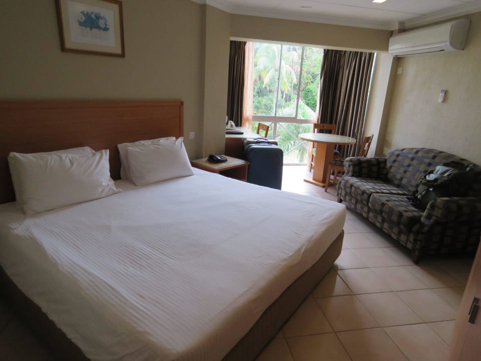 Sehr großes geräumiges Zimmer Berjaya Beau Vallon Bay Resort & Casino