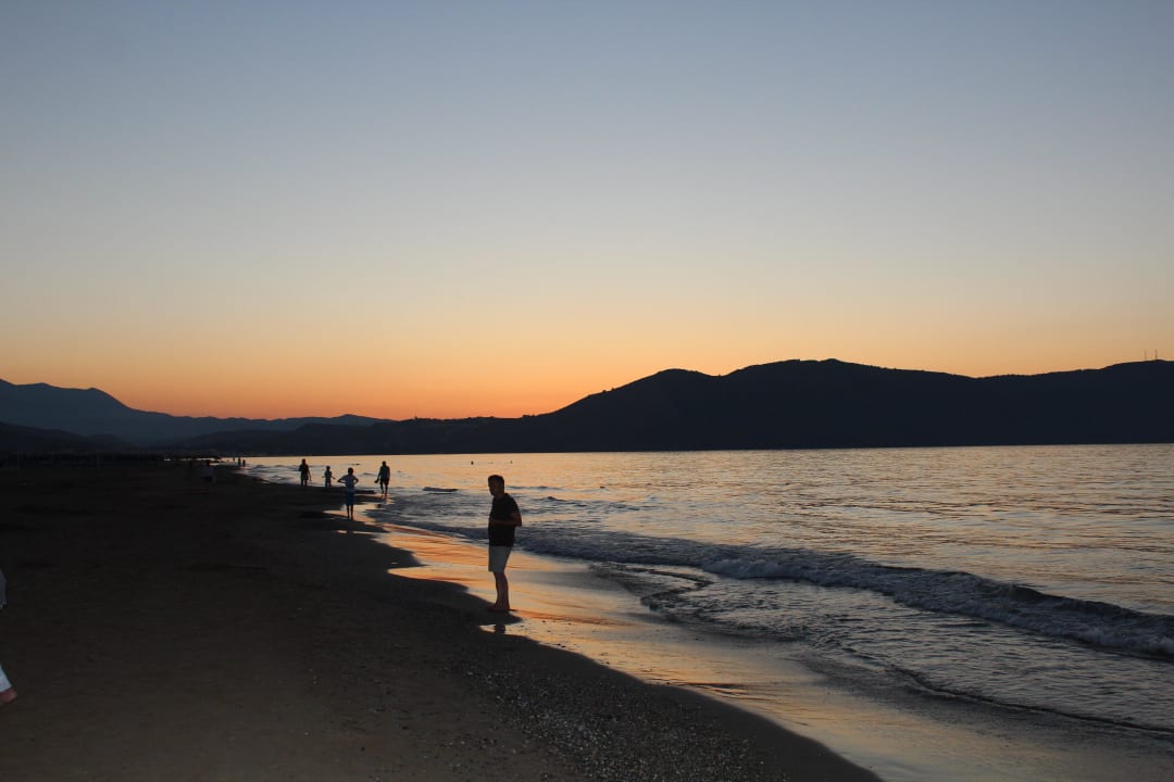 Sonnenuntergang Vantaris Luxury Beach Resort