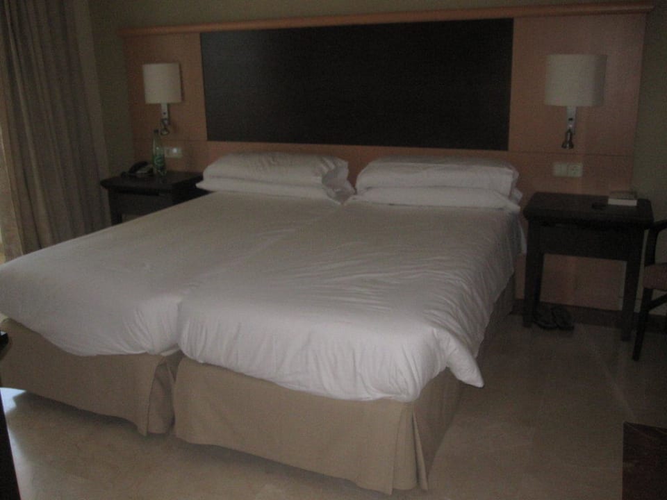 Schlafzimmer der Suite Nr. 362 Grupotel Los Principes & Spa