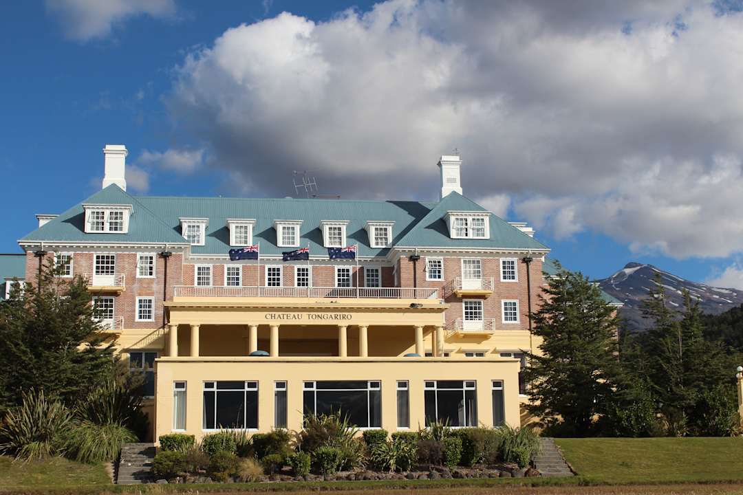 Frontansicht Hotel Bayview Chateau Tongariro