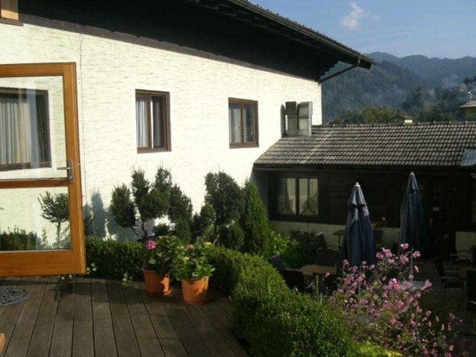 Blick auf die Terrasse Hotel Reinthaler