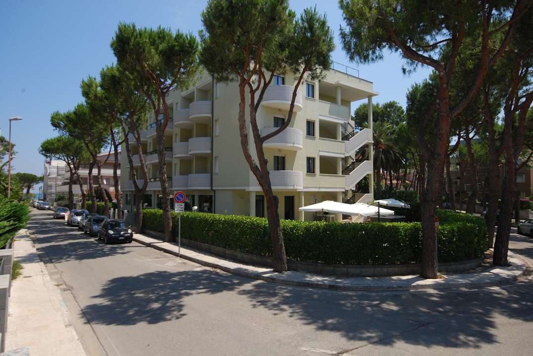 Außenansicht Hotel Marebello