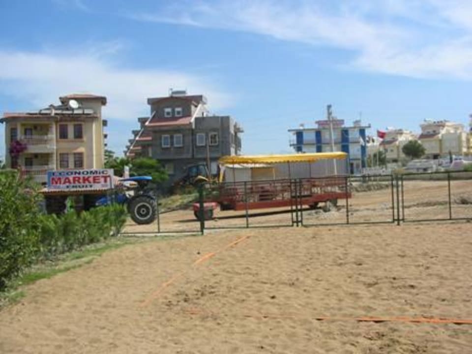 Tracktor zum Strand Dream Family Club