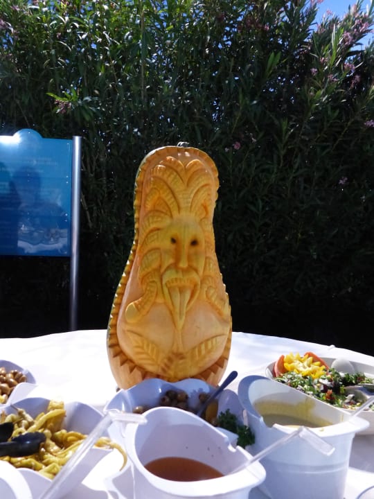 Galaabend am Sportplatz mit 1000 Gästen, Wahnsinn Alba Queen Hotel