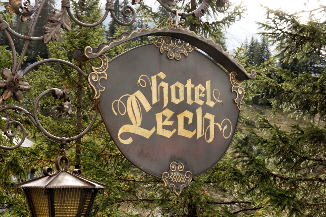 Außenansicht Hotel Lech & Residenz Chesa Rosa