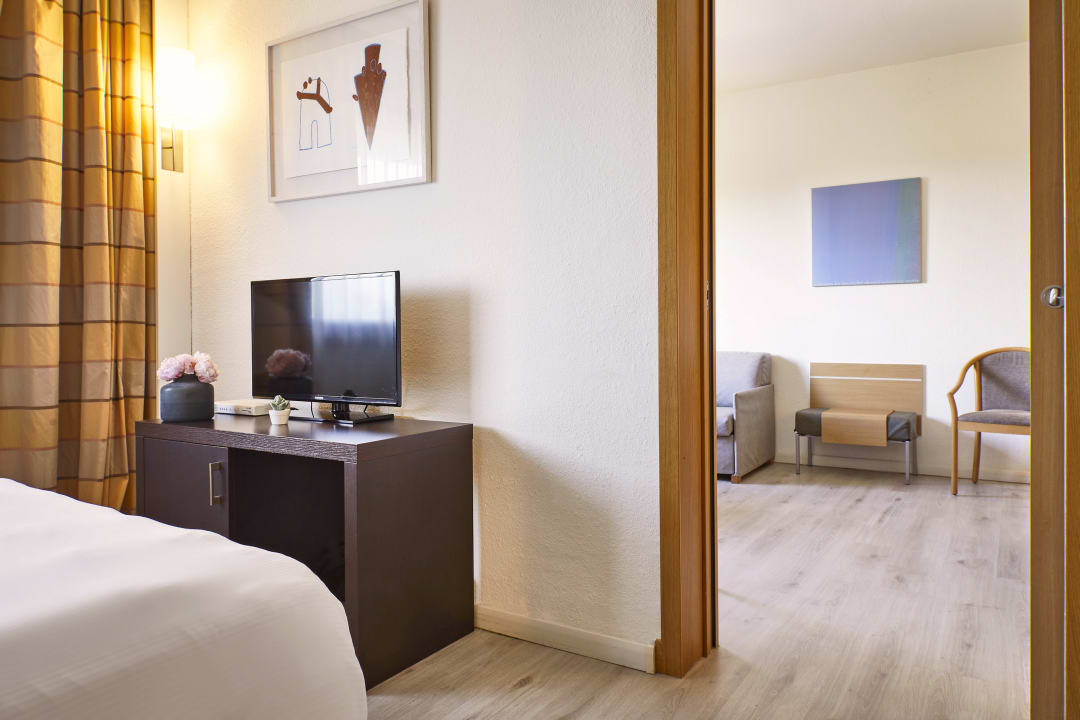 Zimmer Living Place Hotel
