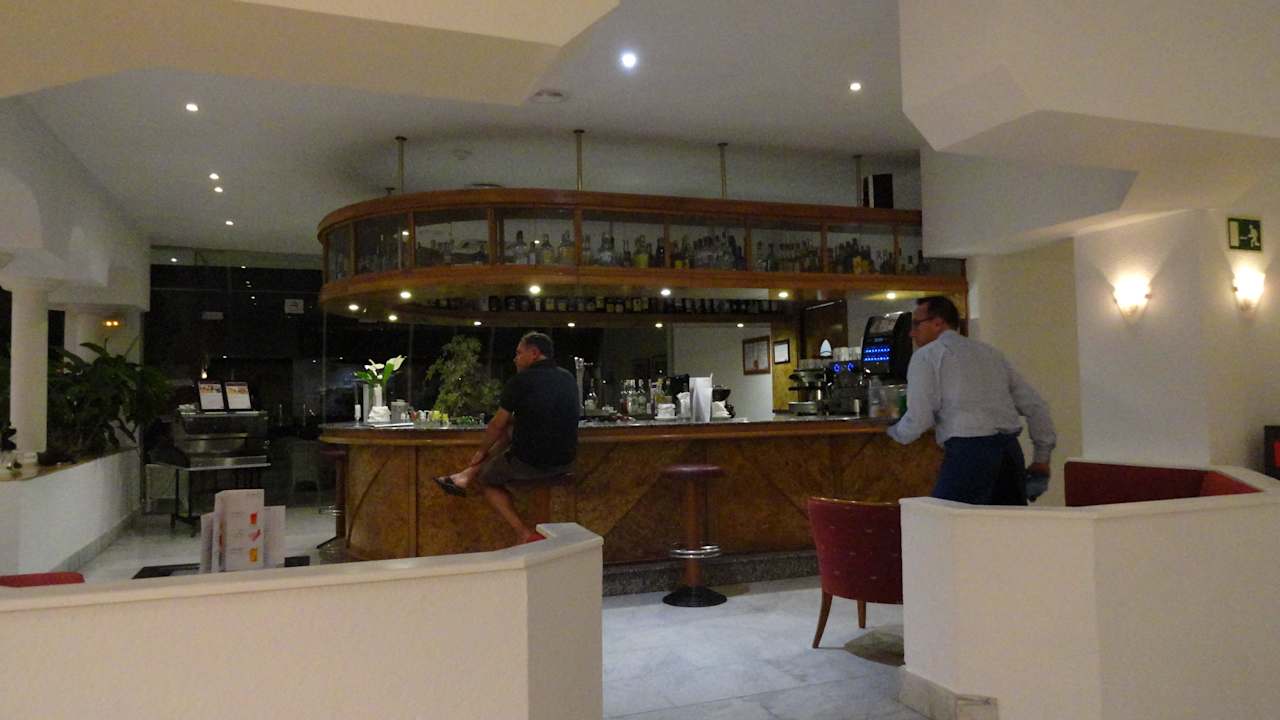 Hôtel H10 Las Palmeras - Le Bar à L'intérreur 2013 H10 Las Palmeras