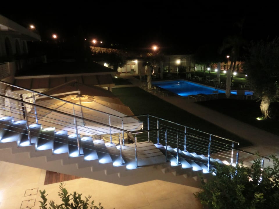 Blick bei Nacht Hotel Grotta Di Tiberio