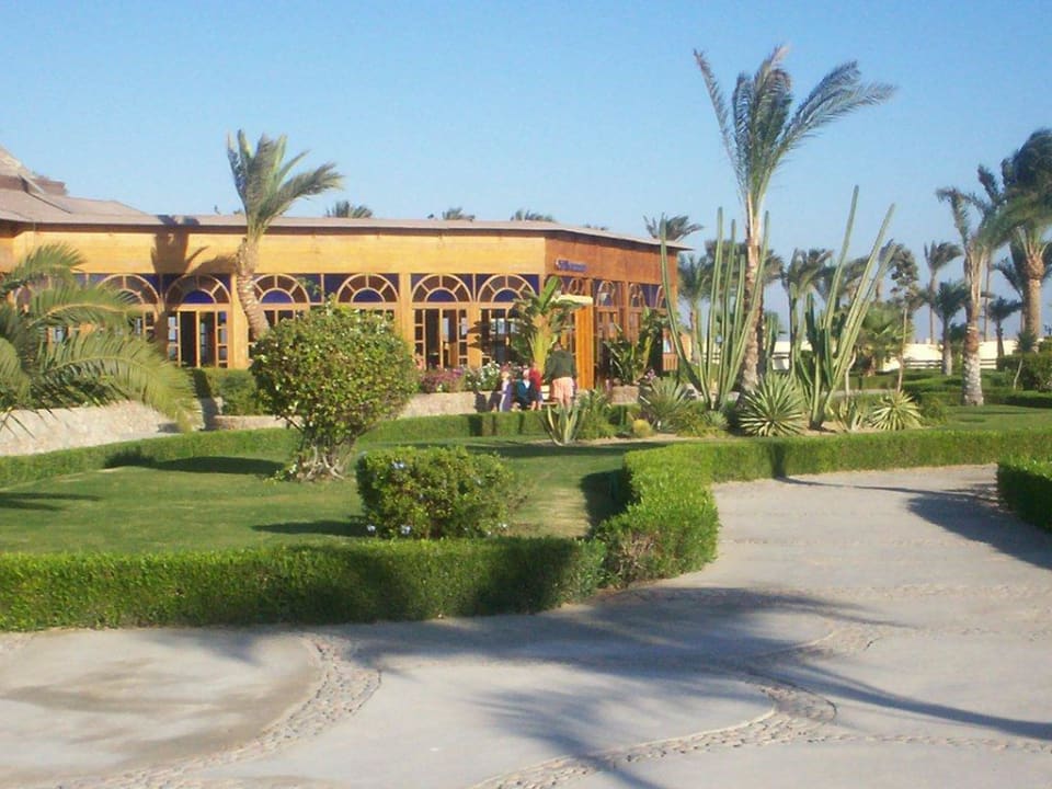 Eingang Club Restaurant Wintergarten Desert Rose