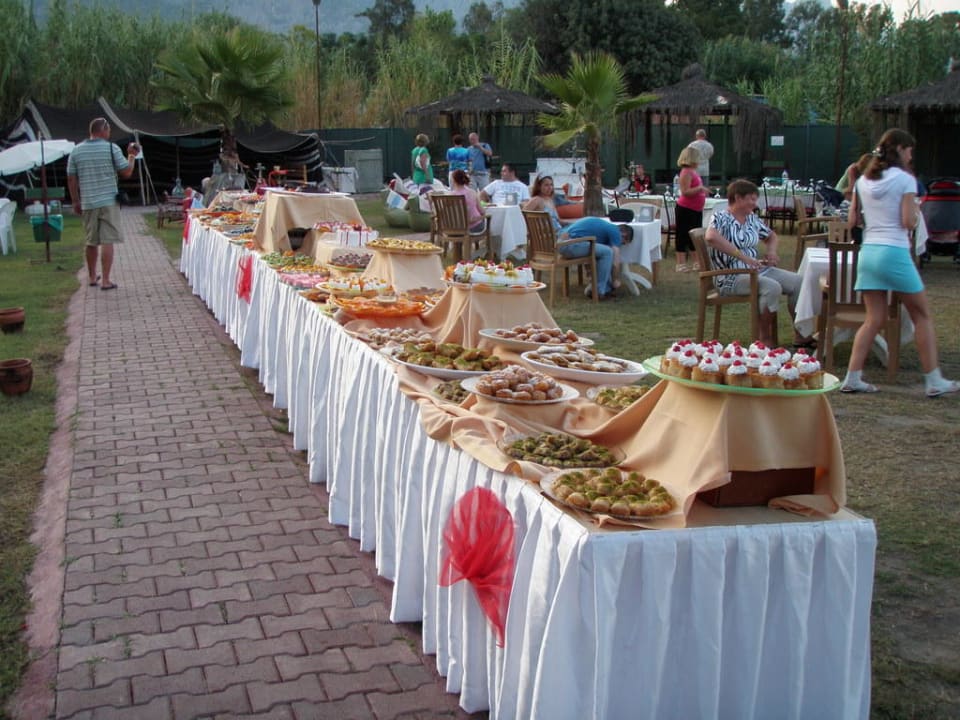 Süsse Theke - alles geschmackvoll Armas Gül Beach