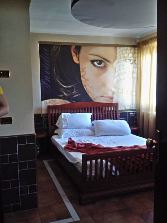 Zimmer Invidia vom Eingang gesehen Bed & Breakfast 7 Vizi