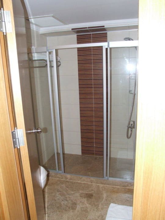 Die Dusche Hotel Sirma