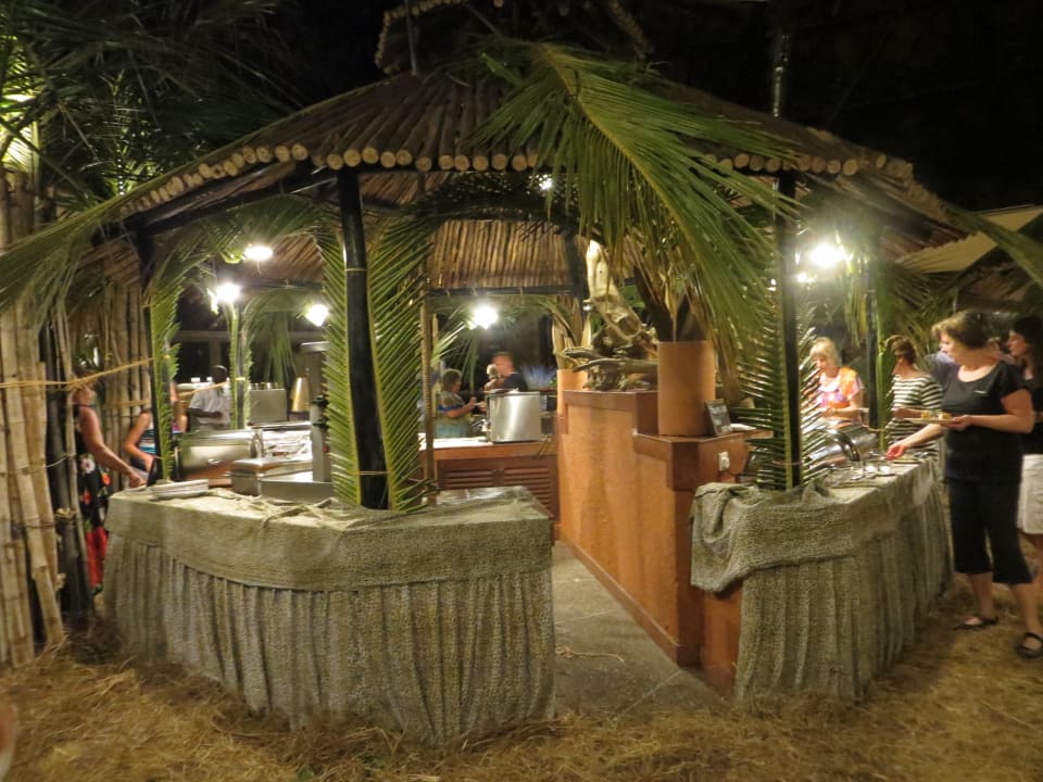 Deko im Restaurant Karibu Baobab Beach Resort & Spa