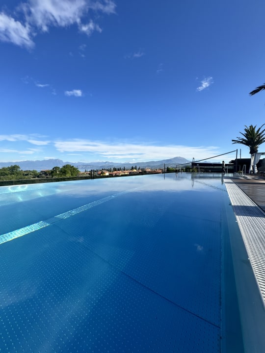 Pool Quellenhof Luxury Resort Lazise
