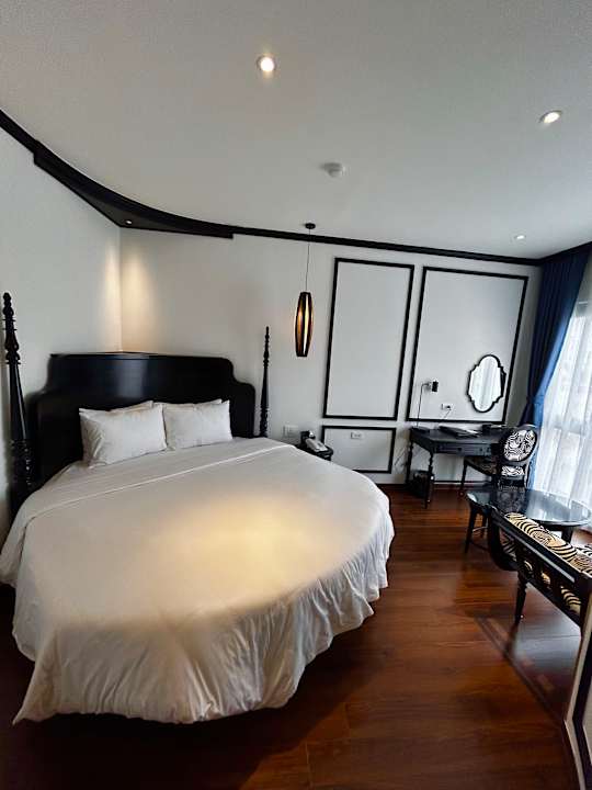 Zimmer Hanoi Le Chateau Hotel & Spa