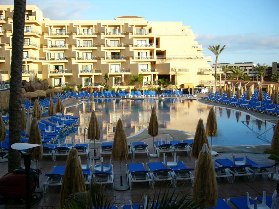 Unterer Poolbereich Hotel Riu Buenavista