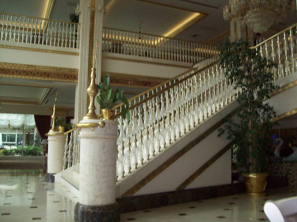 Imposante Treppe Diamond Excellence Resort & Spa