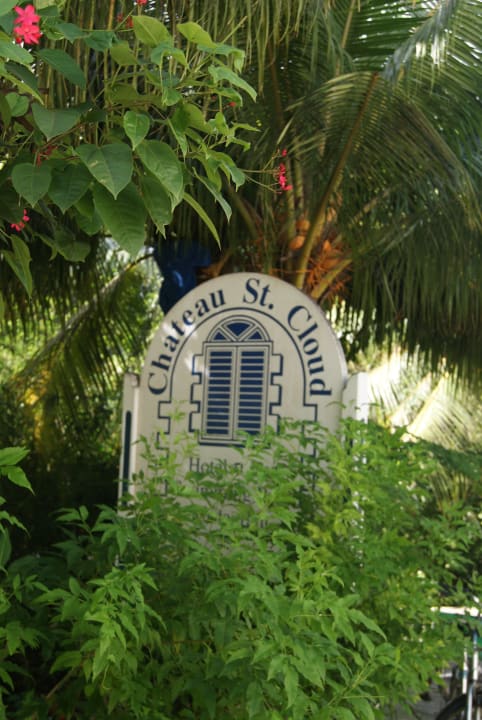 Eingang Hotel Chateau St. Cloud