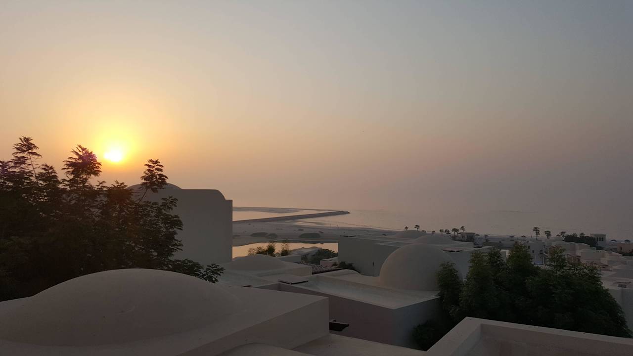 Aus unserem Zimmer The Cove Rotana Resort