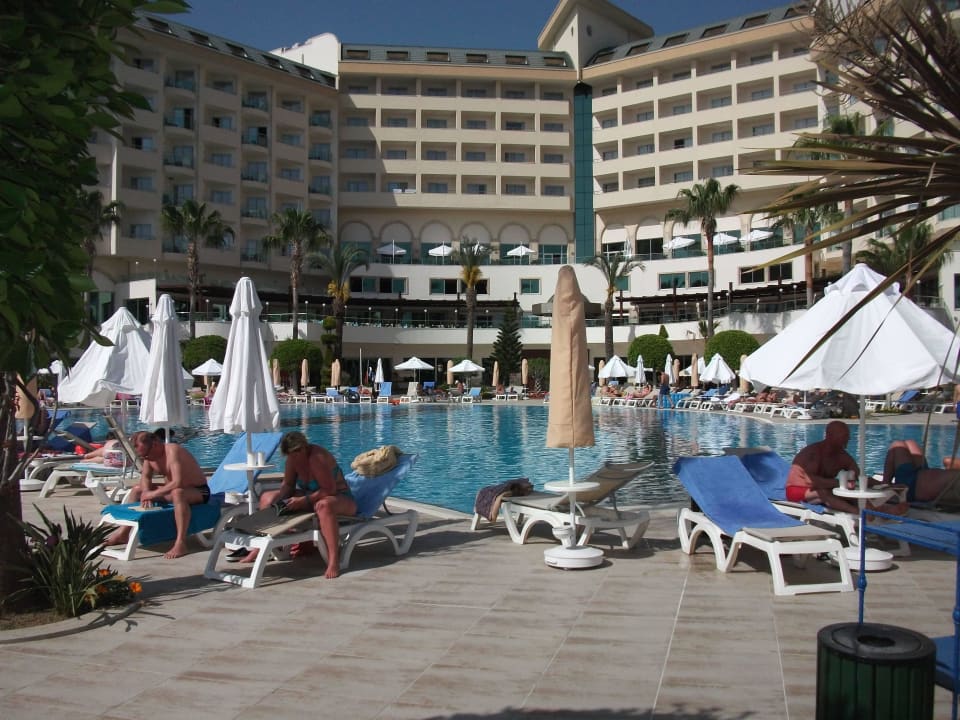 Klasse Poolanlage Saphir Resort & Spa