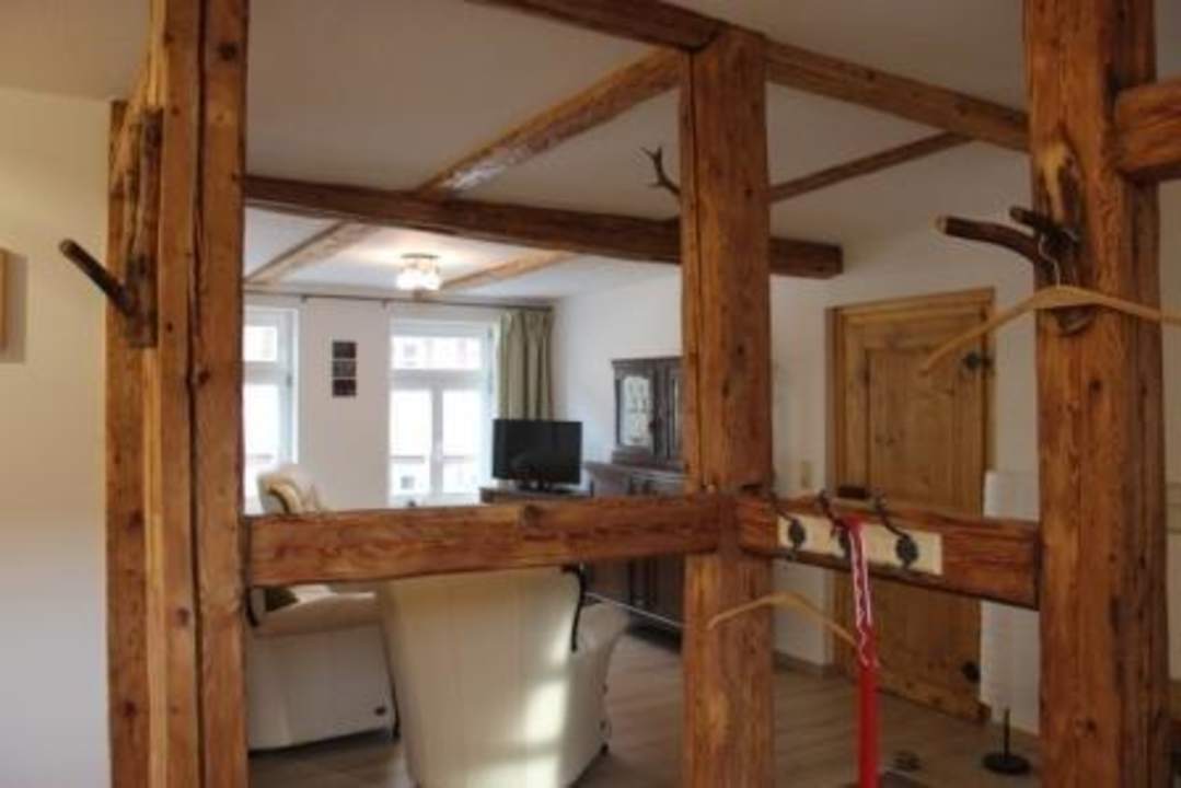 Flur mit Blick in das Wohnzimmer Fewo 3 Ferienwohnungen Altstadtnest