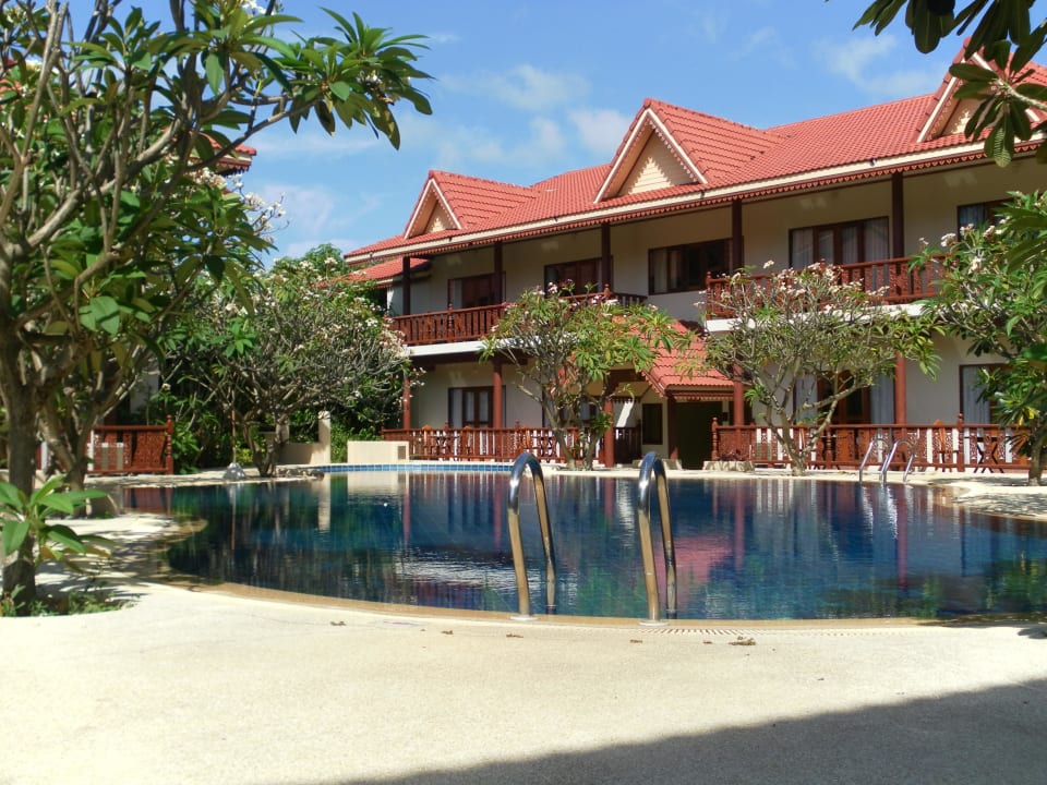 Pool BURI BEACH Resort