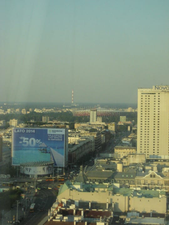 Fußballstadion im Hintergrund Warsaw Marriott Hotel