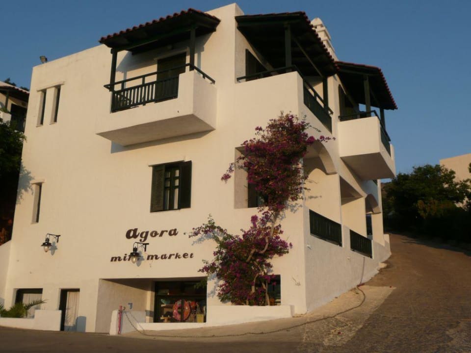 Nebengebäude mit Shop und Hotelzimmern Domes Aulus Elounda All-Inclusive Resort, Curio Collection by Hilton