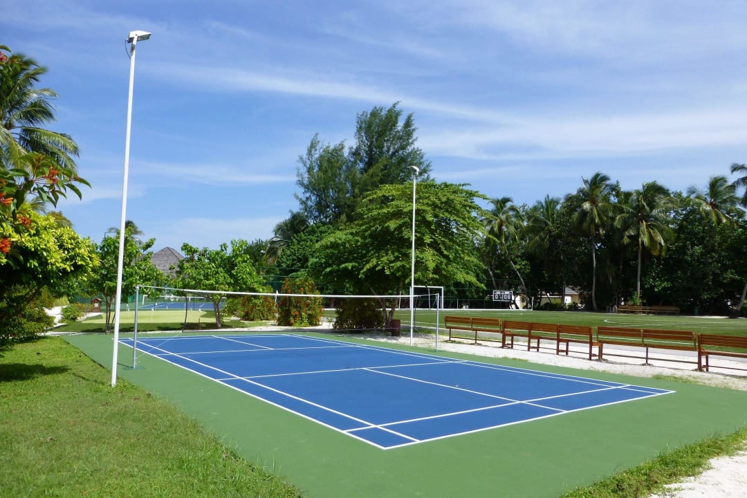 Badminton Vilamendhoo Island Resort & Spa