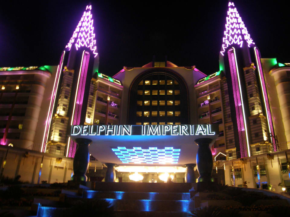 Z ulice Hotel Delphin Imperial