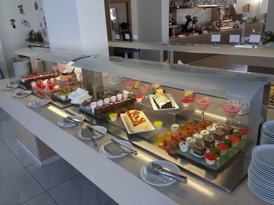 Abendessen Asterias Beach Resort