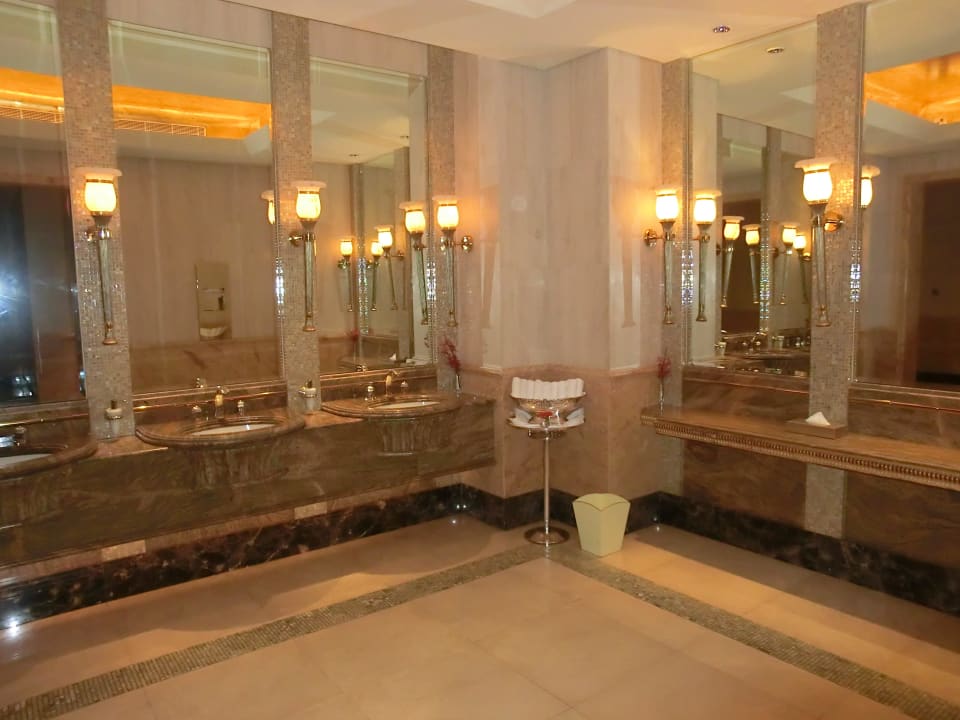 Alles vergoldet... Emirates Palace Mandarin Oriental