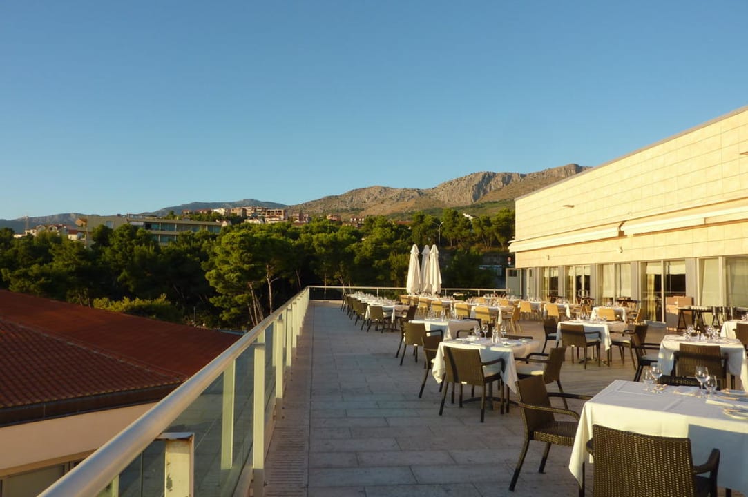 Speisesaal - Terrasse Le Méridien Lav Split