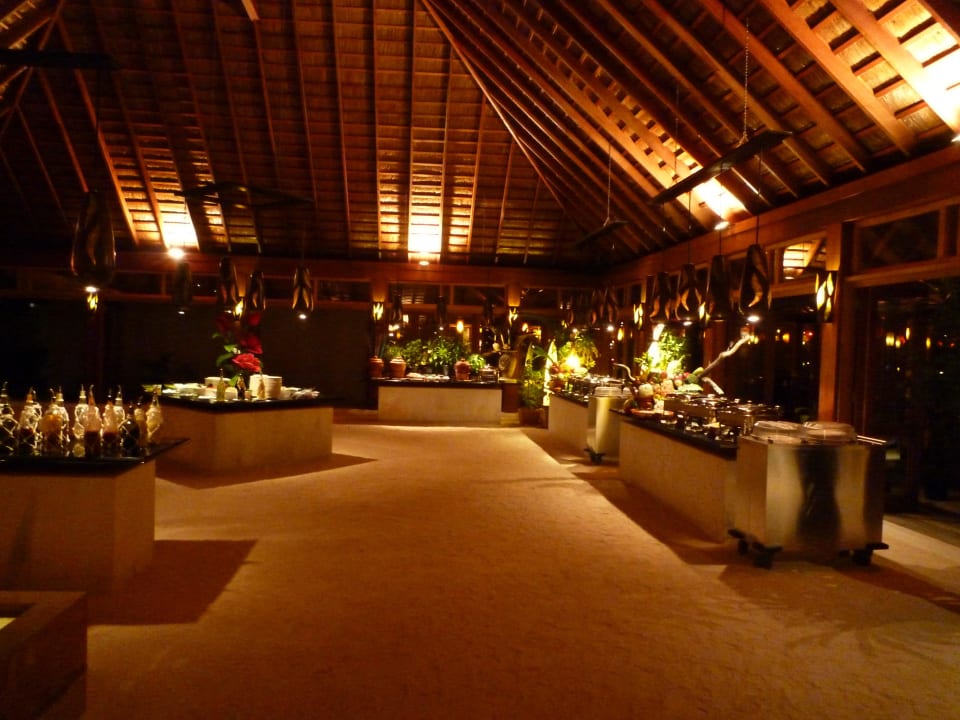 Funama Buffet Restaurant Vilamendhoo Island Resort & Spa
