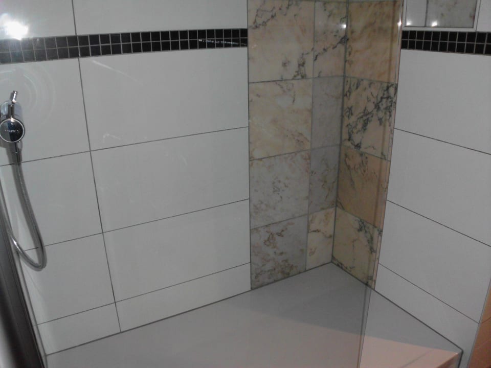 Design-Dusche Hotel Rotdorn