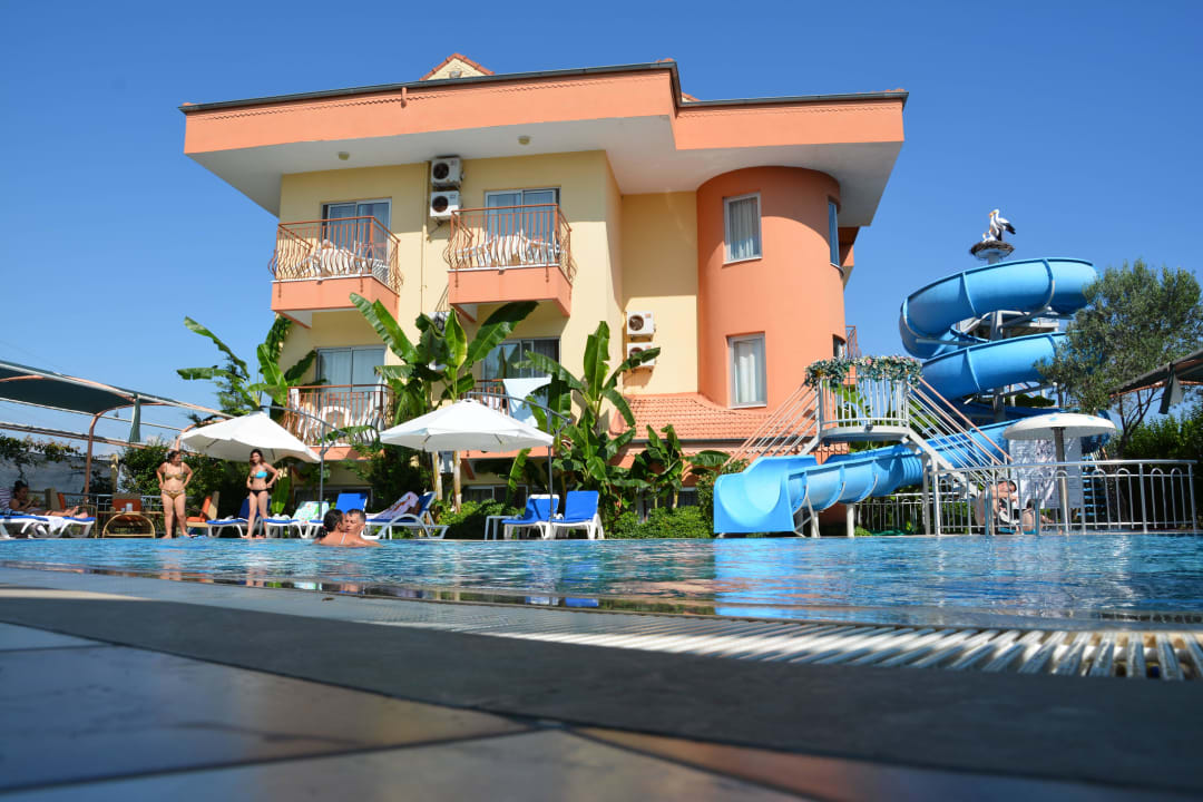  Swimmingpool und Gebaeude B Yavuzhan Otel