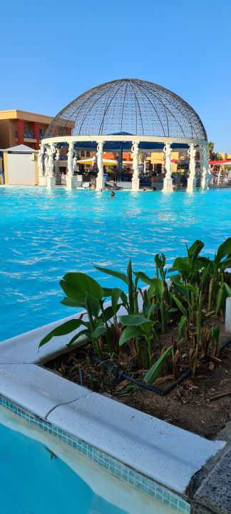 Pool Hotel Titanic Palace