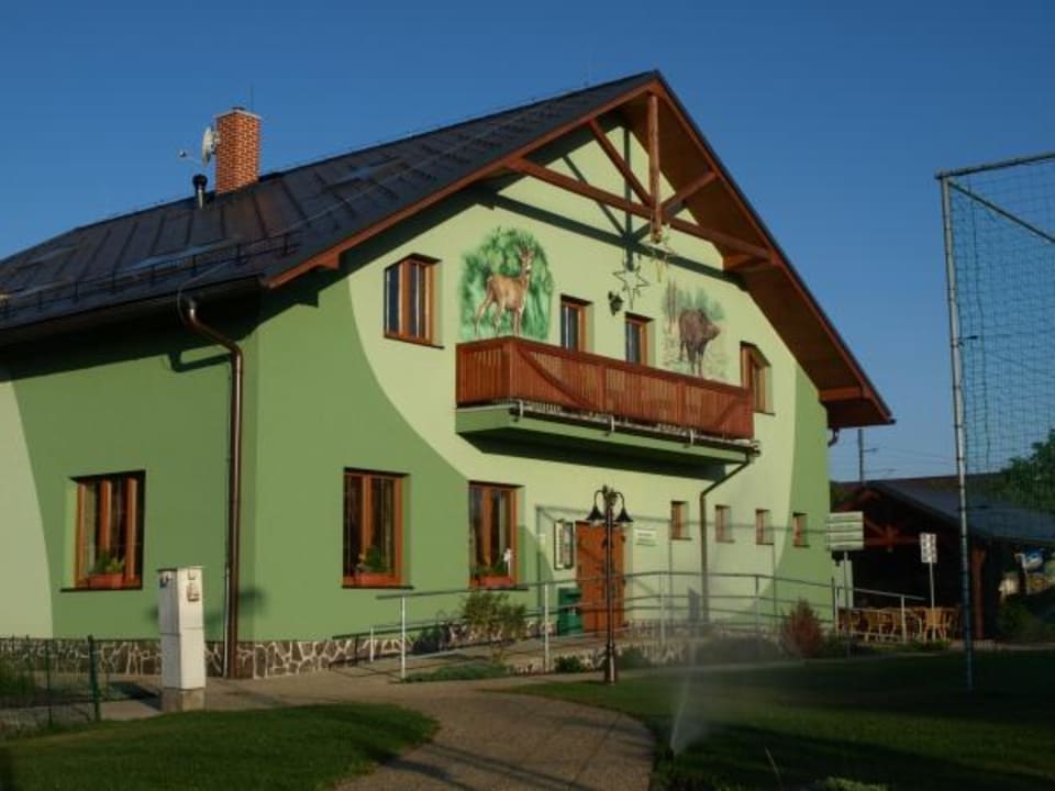 Pohled na budovu penzionu Pension Kamenec