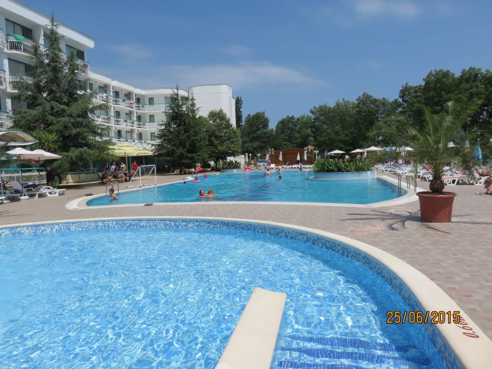 Basen Hotel Zefir Beach