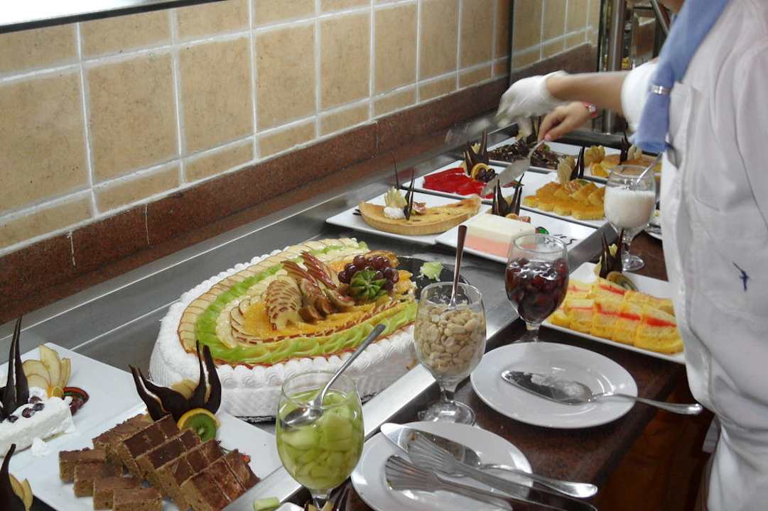 Essensauswahl Pickalbatros Alf Leila Wa Leila Resort - Neverland Hurghada