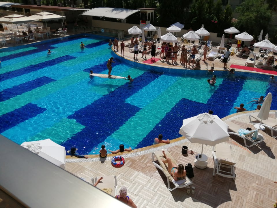 Pool Glamour Resort & Spa