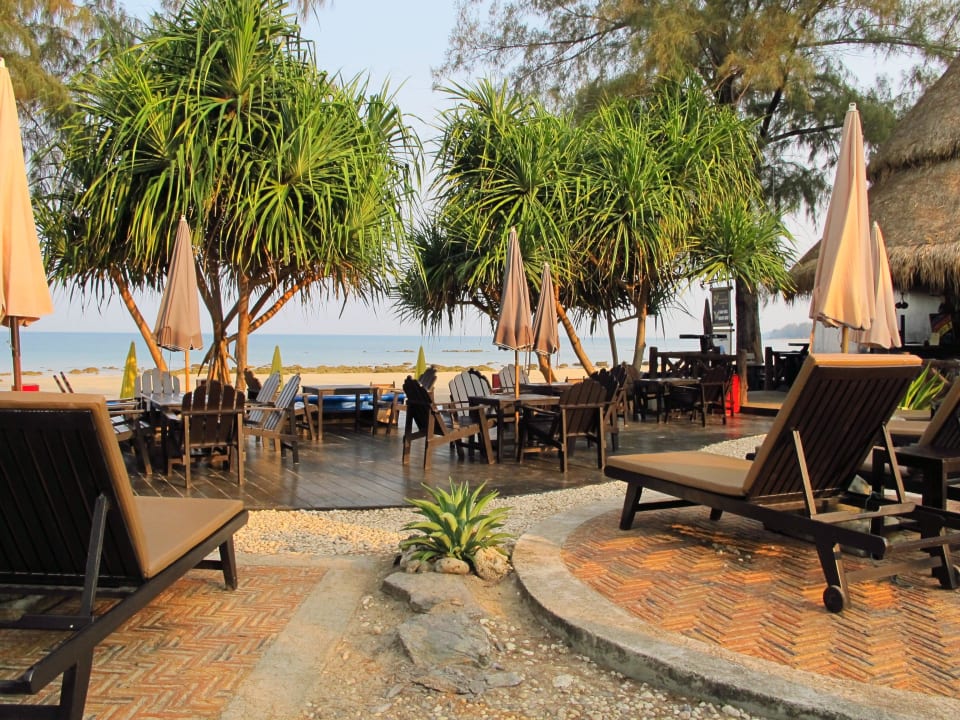 Beach Restaurant Hotel Lanta Castaway Resort