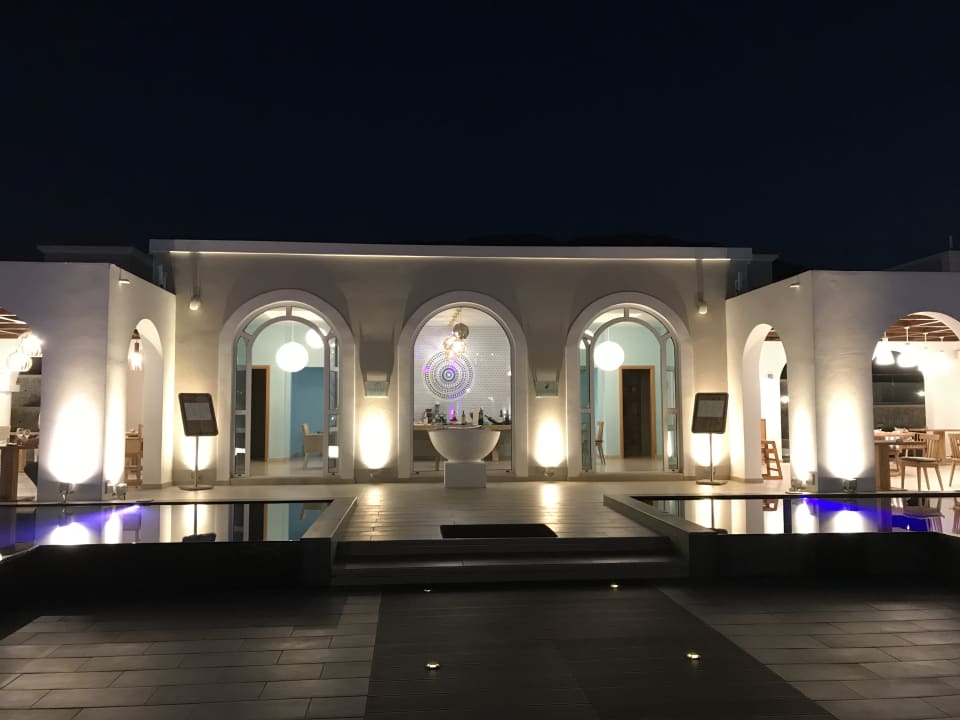 Der Eingang zu den zwei Spezialitätenrestauants! Anemos Luxury Grand Resort
