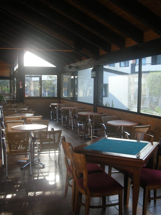 Bar mit Tischen SBH Hotel Royal Monica